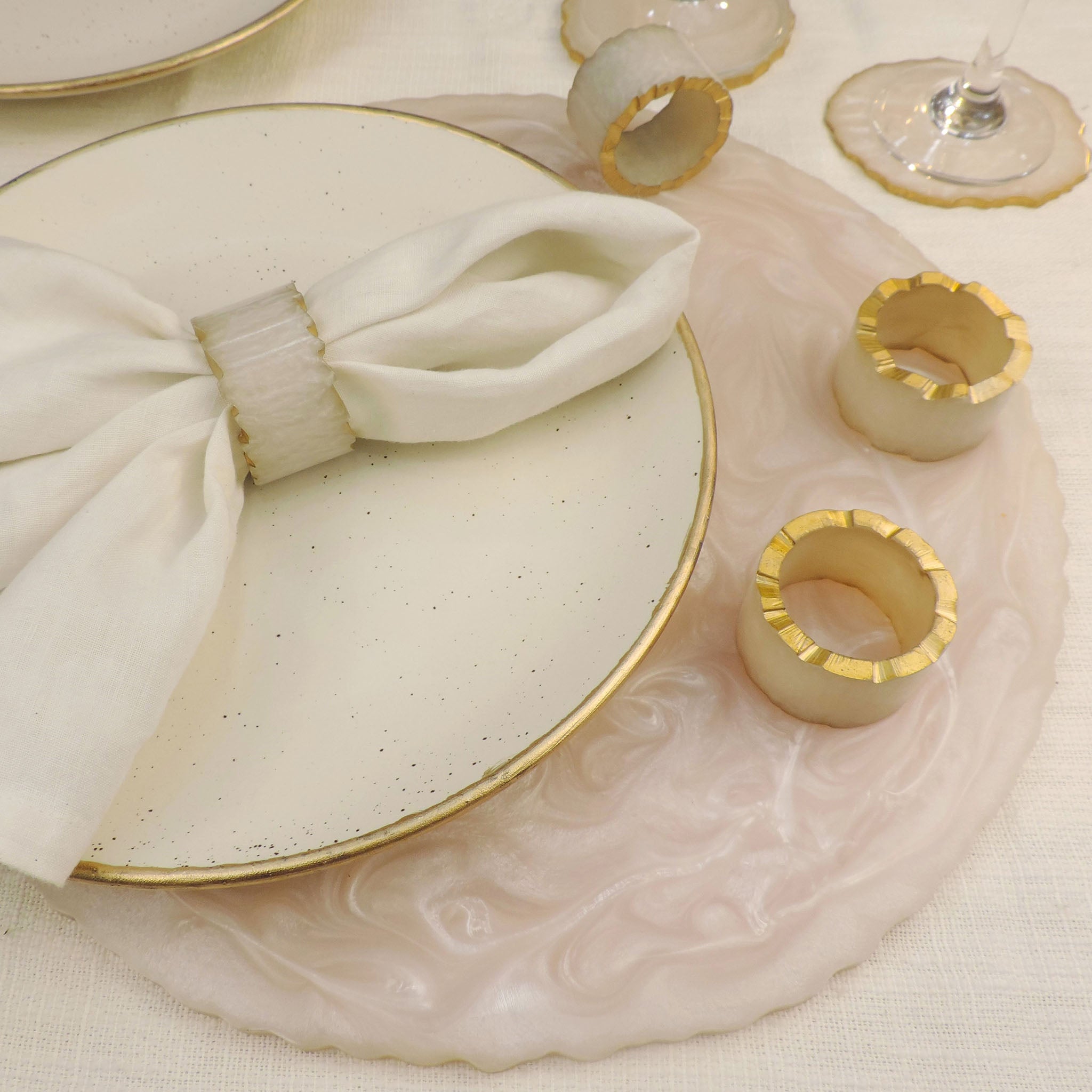 Glamour Napkin Ring in White, Set of 4
