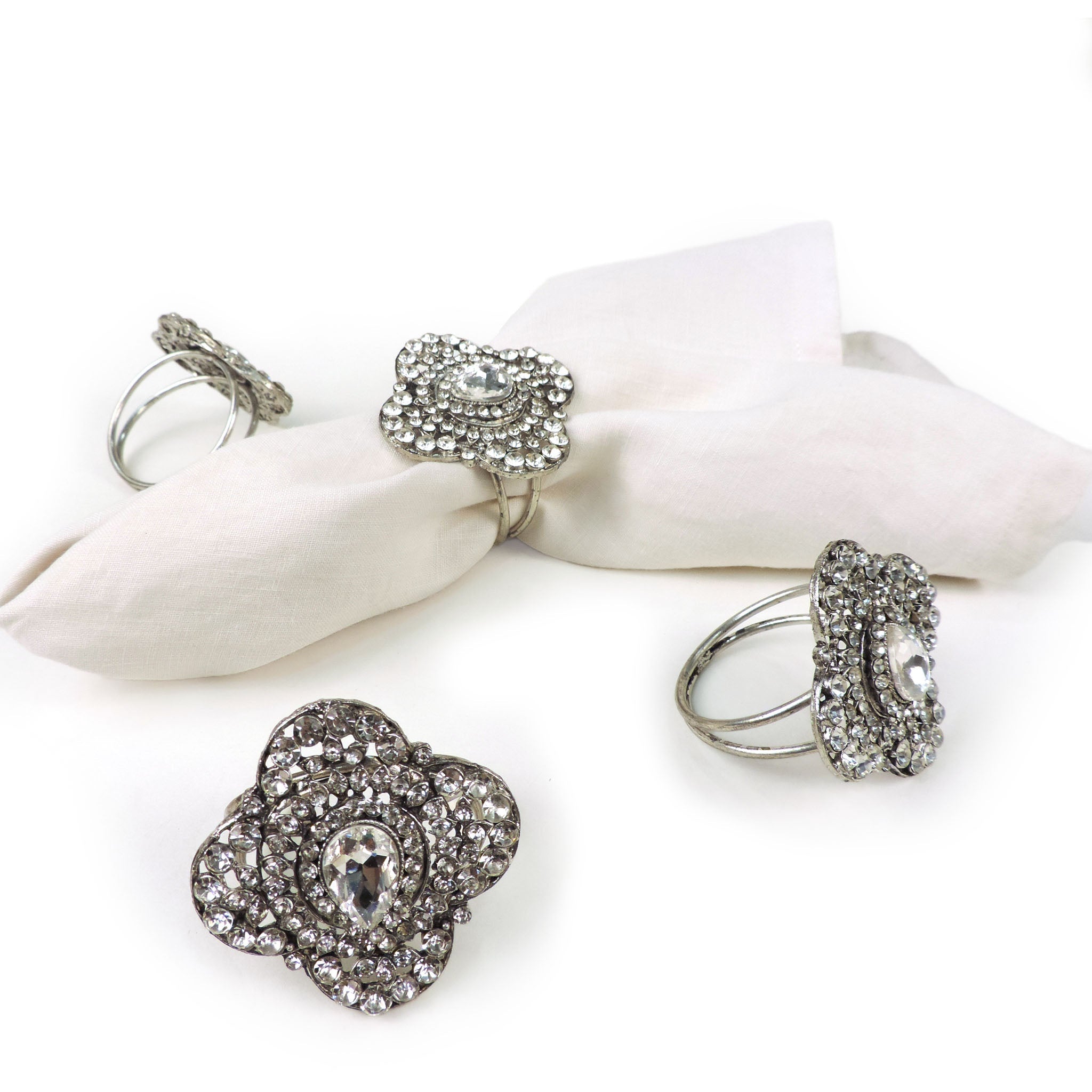 Gorgeous Gemstone-embellished Napkin Ring in Silver, Set of 4